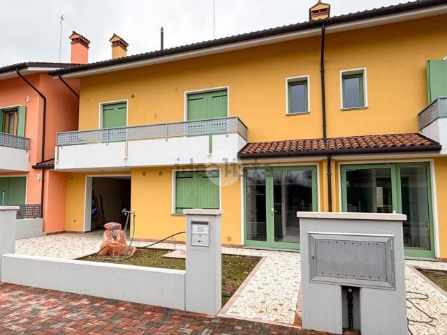 Villetta a schiera in vendita di 215 m² in Via Guglielmo Marconi