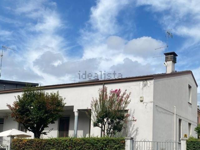 Villetta a schiera in vendita di 215 m² in Via Egidio Gorra, 18