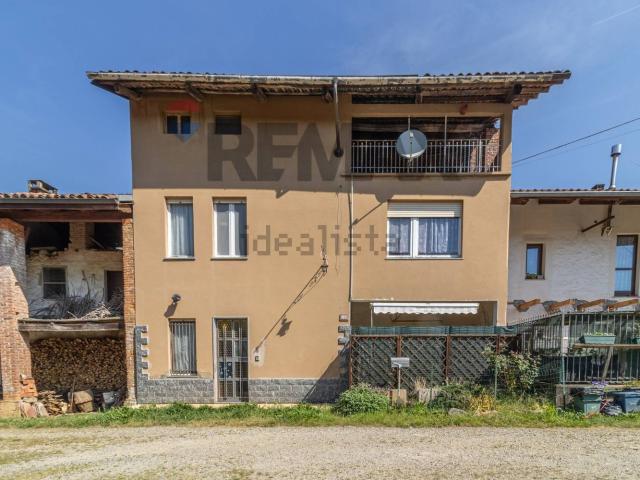 Villetta a schiera in vendita di 215 m² in Via Per Netro, 119