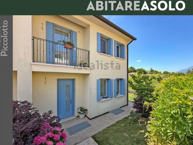 Villetta a schiera in vendita di 215 m² in Via Pieve