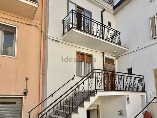 Villetta a schiera in vendita di 217 m² in Via Giuseppe Garibaldi