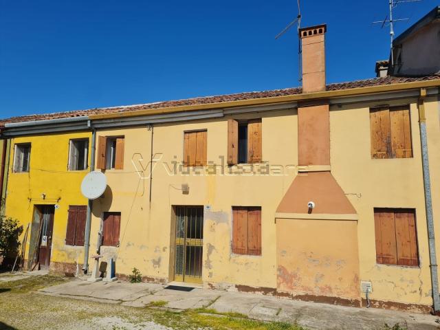 Villetta a schiera in vendita di 217 m² in Via Monte Grappa, 94