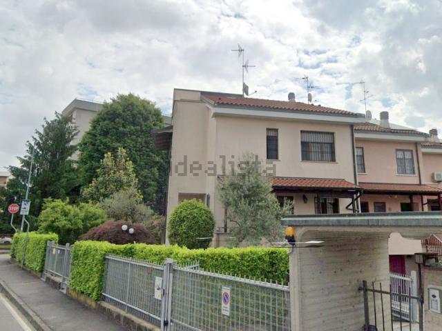 Villetta a schiera in vendita di 218 m² in Via Leonardo da Vinci, 5