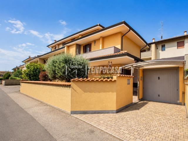 Villetta a schiera in vendita di 220 m² in Via Quintino Sella