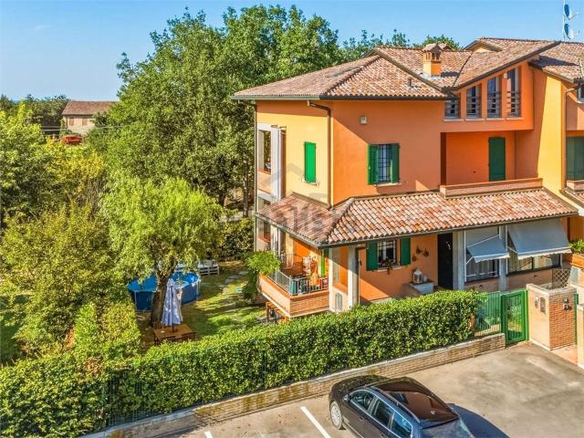 Villetta a schiera in vendita di 220 m² in Via Aldo Moro, 8