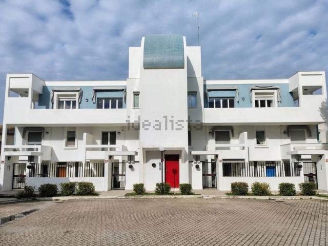 Villetta a schiera in vendita di 220 m² in Via Aterno, 27