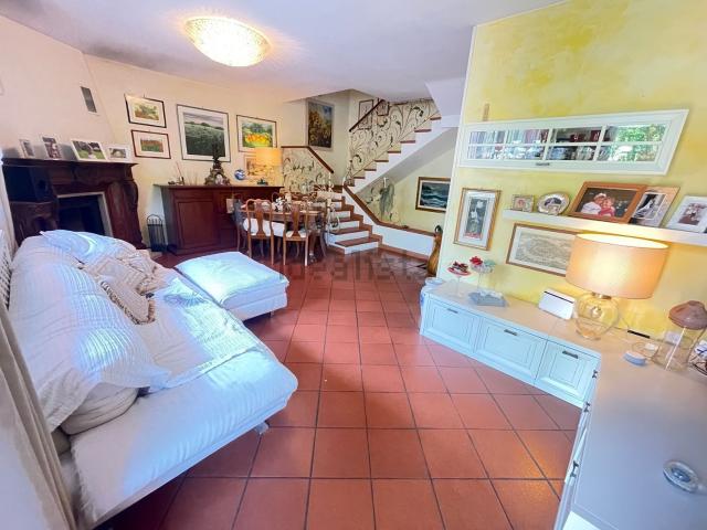 Villetta a schiera in vendita di 220 m² in Via Bosso, 32