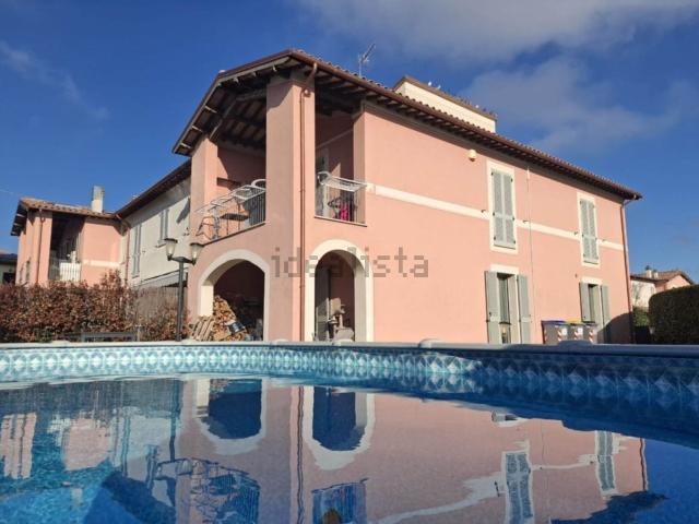 Villetta a schiera in vendita di 220 m² in Via Beato Leopoldo