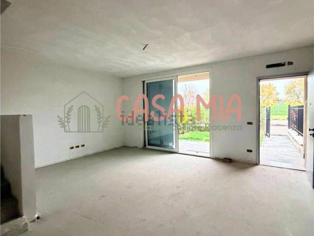 Villetta a schiera in vendita di 220 m² in Via Grazia Deledda