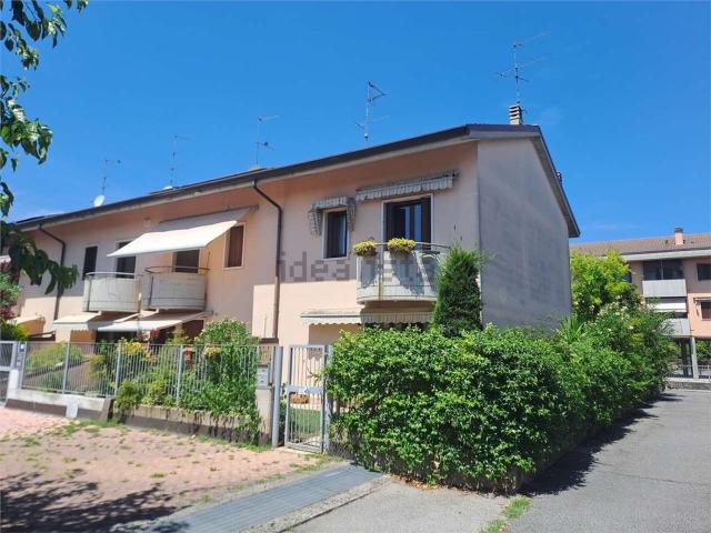 Villetta a schiera in vendita di 220 m² in Via degli Alpini, 75