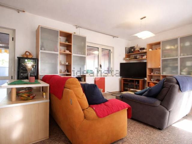 Villetta a schiera in vendita di 220 m² in Via dei Tigli