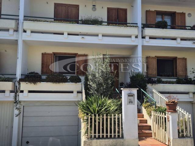 Villetta a schiera in vendita di 220 m² in Via della Filarmonica