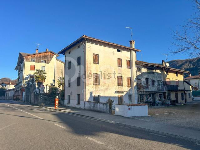 Villetta a schiera in vendita di 220 m² in Via Faedis, 21