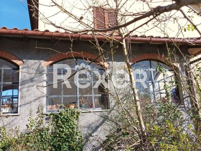 Villetta a schiera in vendita di 220 m² in Via Ortale