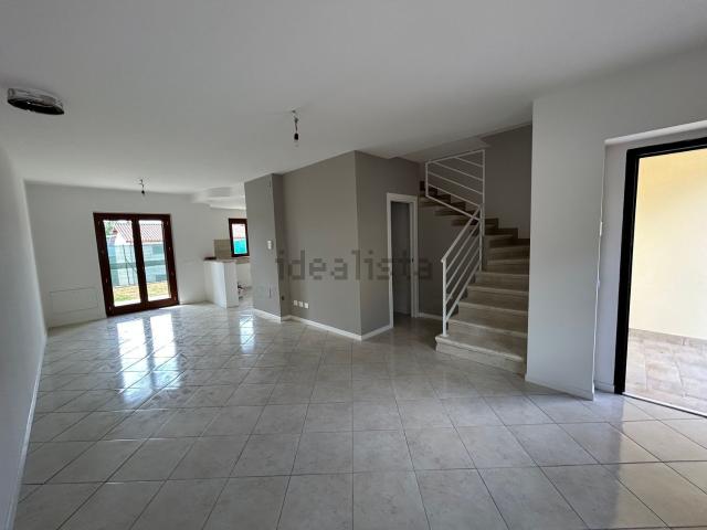 Villetta a schiera in vendita di 220 m² in Via Maddalena Campiglia