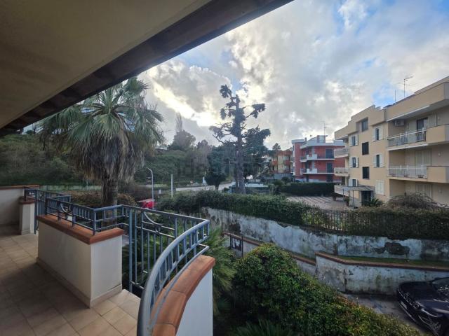 Villetta a schiera in vendita di 220 m² in Via Marano Quarto