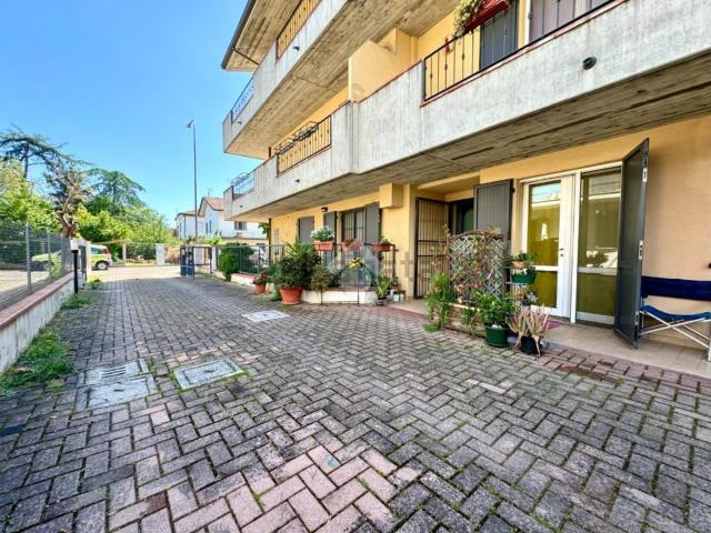 Villetta a schiera in vendita di 220 m² in Via mare Blu