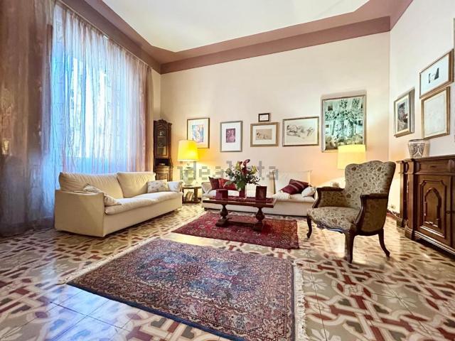 Villetta a schiera in vendita di 220 m² in Via Mario Fabiani, 4