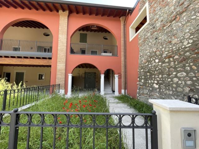 Villetta a schiera in vendita di 220 m² in Via San Germano