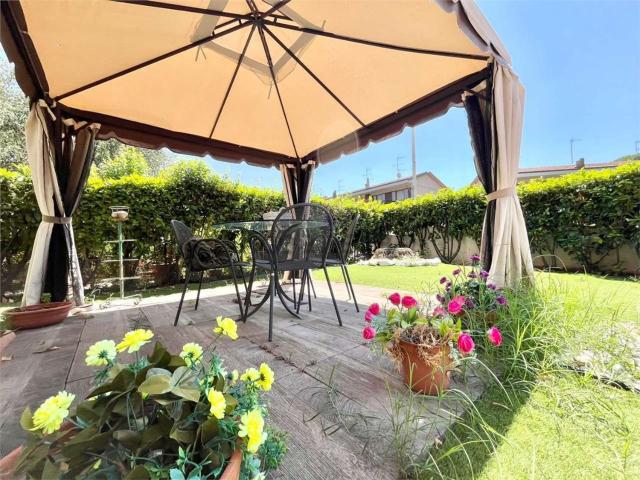 Villetta a schiera in vendita di 220 m² in Via Sante Pisani, 40