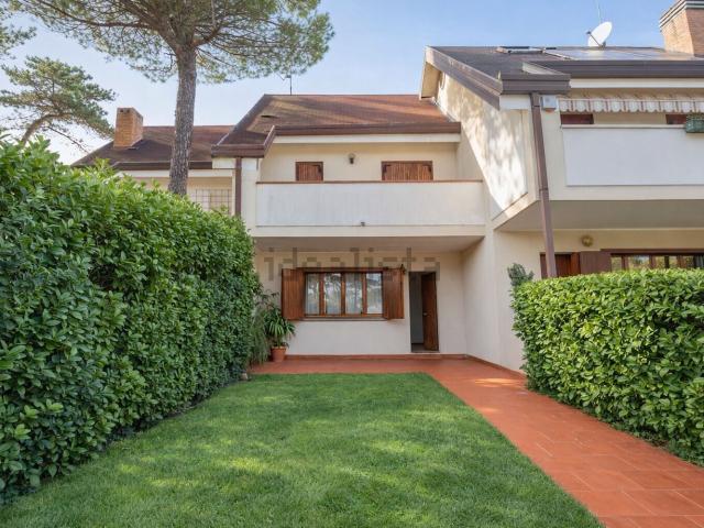 Villetta a schiera in vendita di 220 m² in Corso delle Nazioni, 54
