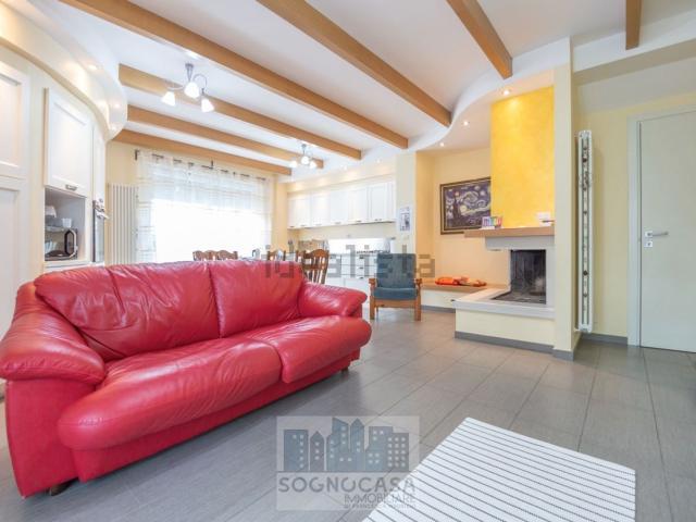 Villetta a schiera in vendita di 221 m² in Via Colle Innamorati, 49