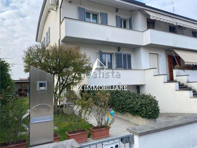 Villetta a schiera in vendita di 221 m² in Piazzale Gubbio