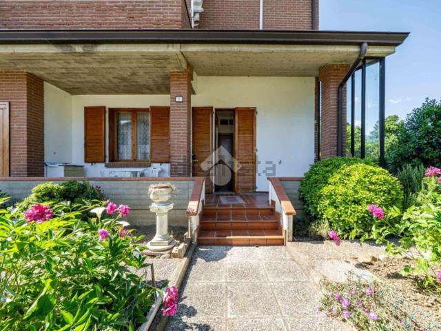 Villetta a schiera in vendita di 224 m² in Via A. Fogazzaro, 1