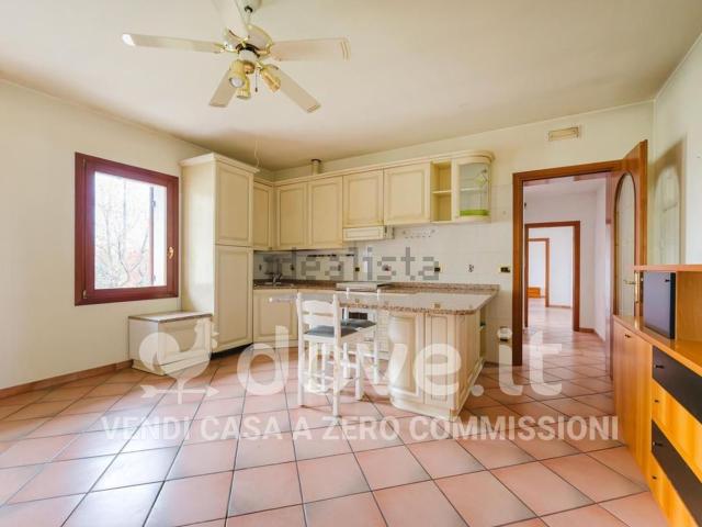 Villetta a schiera in vendita di 224 m² in Via Giuseppe Garibaldi, 25