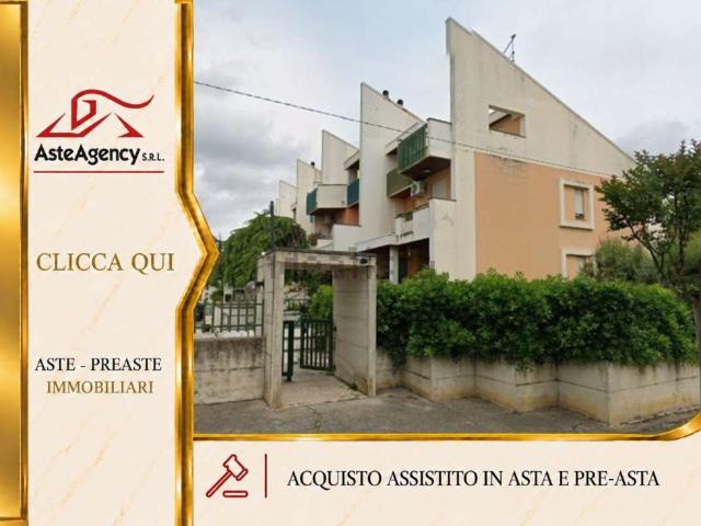 Villetta a schiera in vendita di 224 m² in Via Piane, 91