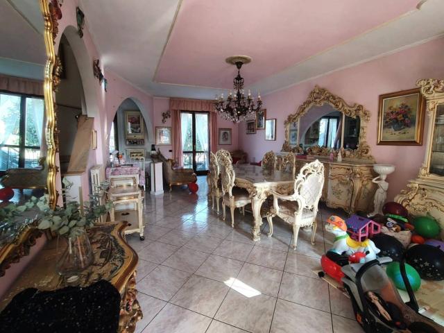 Villetta a schiera in vendita di 225 m² in Via Don Seghezzi