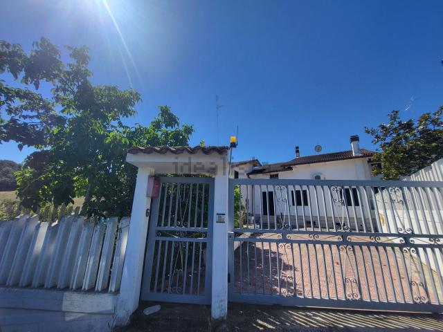 Villetta a schiera in vendita di 225 m² in Via degli olmi, 6