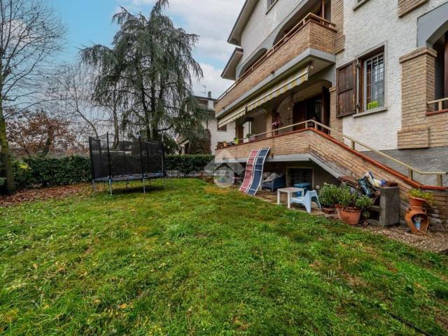 Villetta a schiera in vendita di 225 m² in Via Luciano Romagnoli, 6