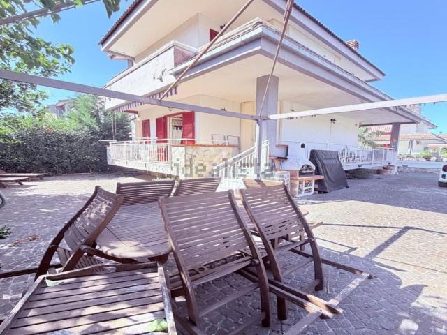 Villetta a schiera in vendita di 225 m² in Via P. E. Imbriani, 23