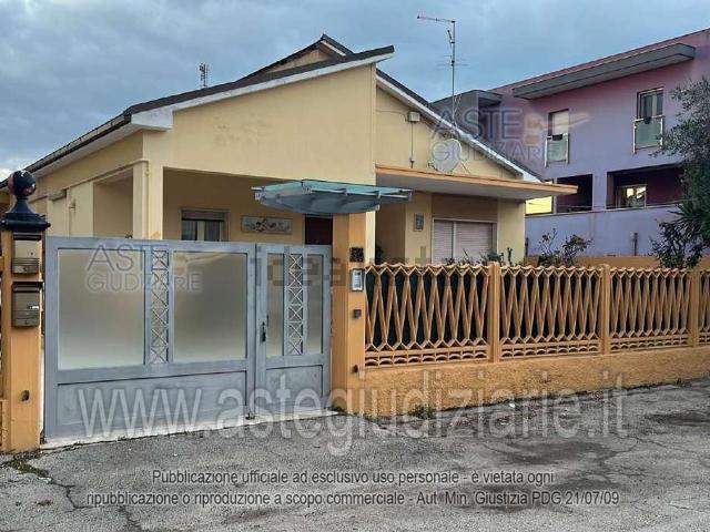 Villetta a schiera in vendita di 226 m² in Via Monte Carmelo, 30