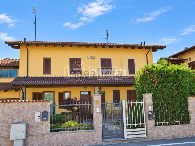 Villetta a schiera in vendita di 226 m² in Via Repubblica, 12