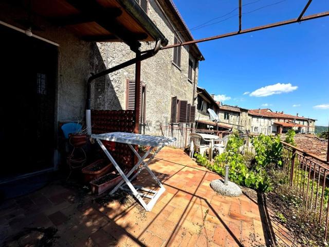 Villetta a schiera in vendita di 227 m² in Via della Torre