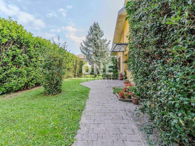 Villetta a schiera in vendita di 227 m² in Via Luciano Manara, 52