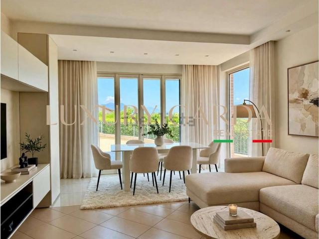 Villetta a schiera in vendita di 227 m² in Via Sirmione, 4
