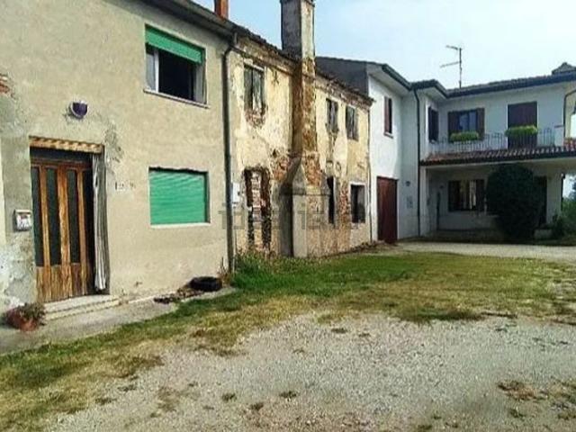 Villetta a schiera in vendita di 230 m² in Via Canevare, 44