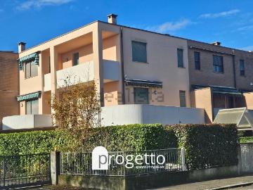 Villetta a schiera in vendita di 230 m² in Via Curti, 68