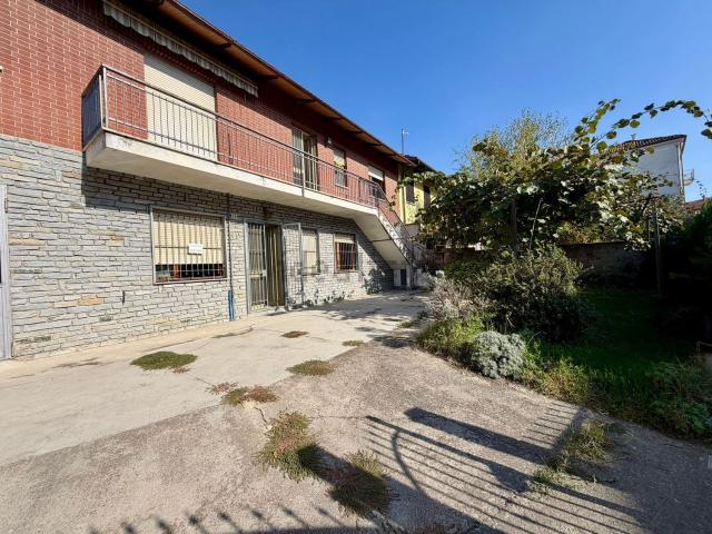 Villetta a schiera in vendita di 230 m² in Via Adele Alfieri