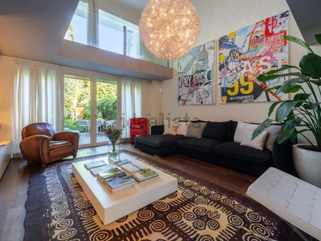 Villetta a schiera in vendita di 230 m² in Via Giacomo Watt, 9