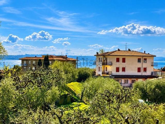Villetta a schiera in vendita di 230 m² in Via Don Giovanni Agostini, 6