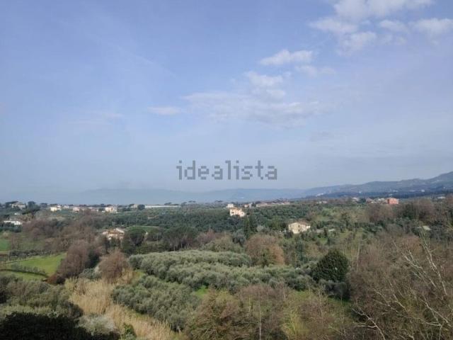 Villetta a schiera in vendita di 230 m² in Via Orbignanese