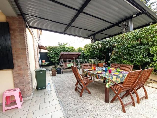Villetta a schiera in vendita di 230 m² in Via Martiri di Cervarolo, 45
