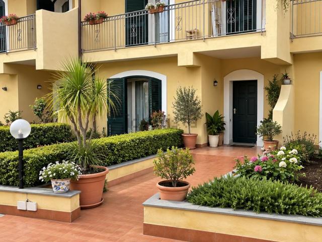 Villetta a schiera in vendita di 230 m² in Via San José Maria Escrivá