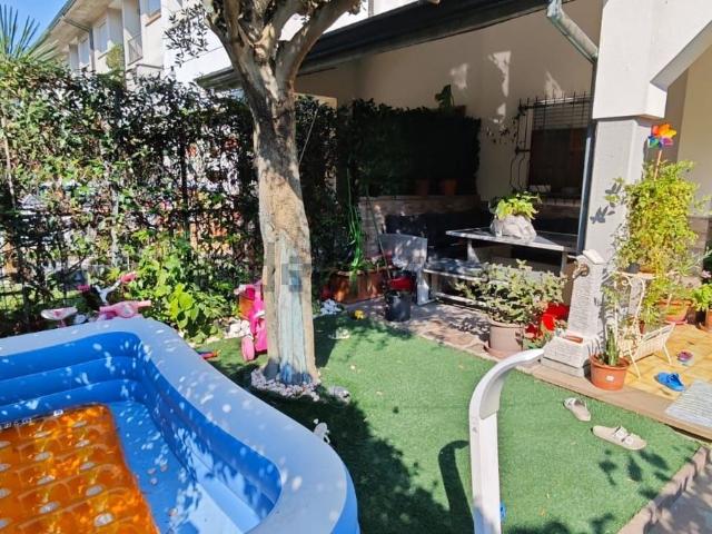 Villetta a schiera in vendita di 230 m² in Via Trebbi, 82