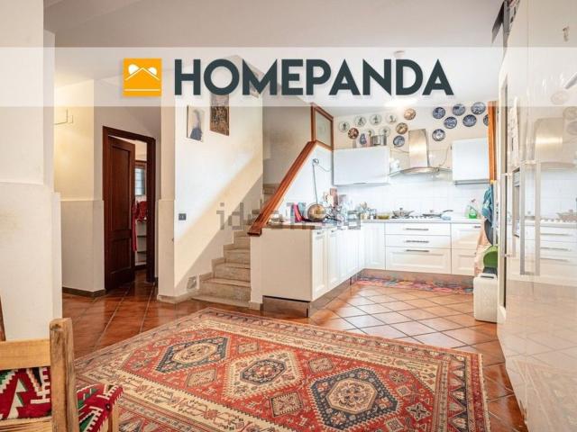 Villetta a schiera in vendita di 230 m² in Via Vampolieri, 10