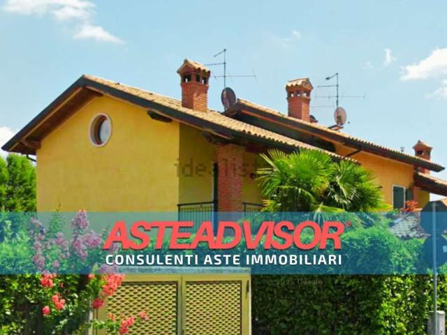 Villetta a schiera in vendita di 230 m² in Via XXV Aprile, 7